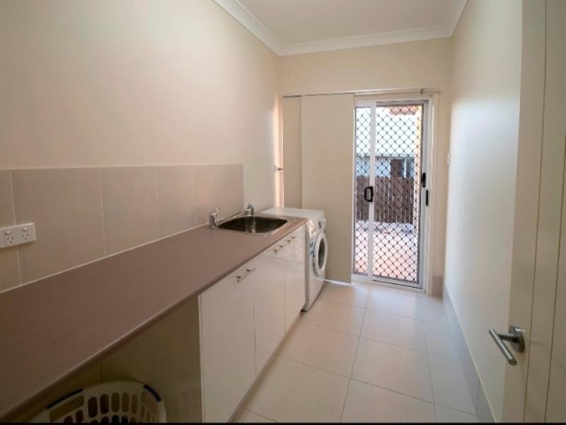 17 Nioka Drive, Highfields QLD 4352