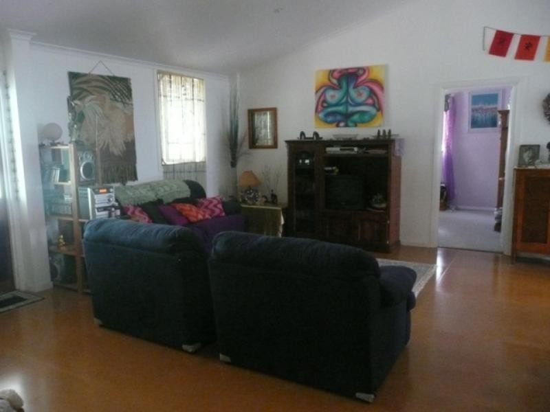 18 Clive Crescent, Withcott QLD 4352