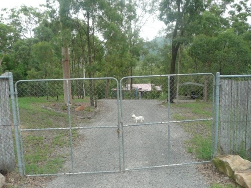 18 Clive Crescent, Withcott QLD 4352