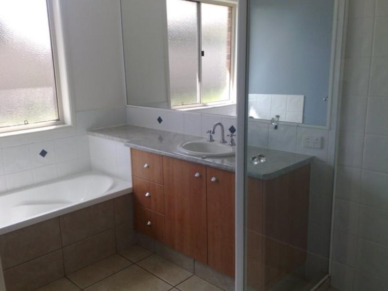 10 Cole Drive, Highfields QLD 4352