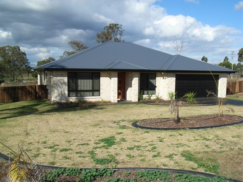 5 Highland Park Road, Meringandan West QLD 4352