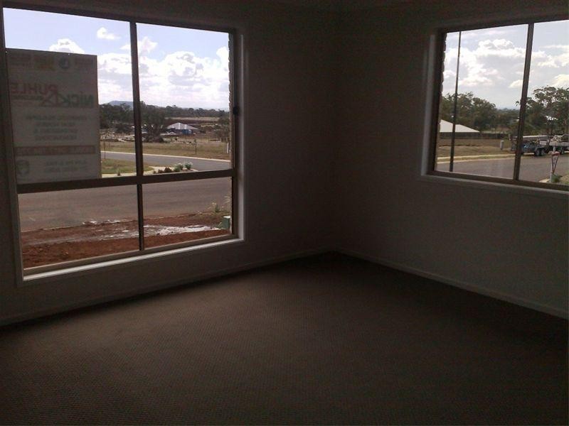 3 Camborne Street, Highfields QLD 4352