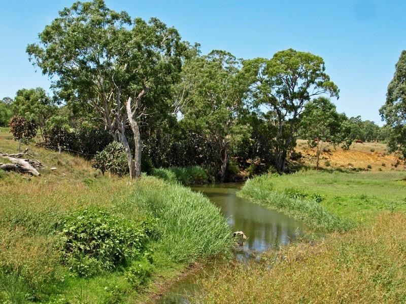 190 Willis Road, Meringandan West QLD 4352