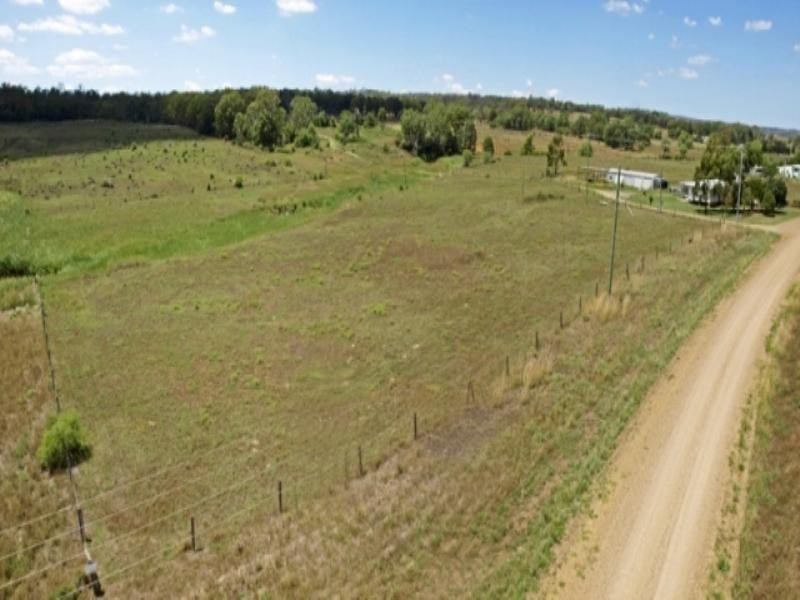 190 Willis Road, Meringandan West QLD 4352