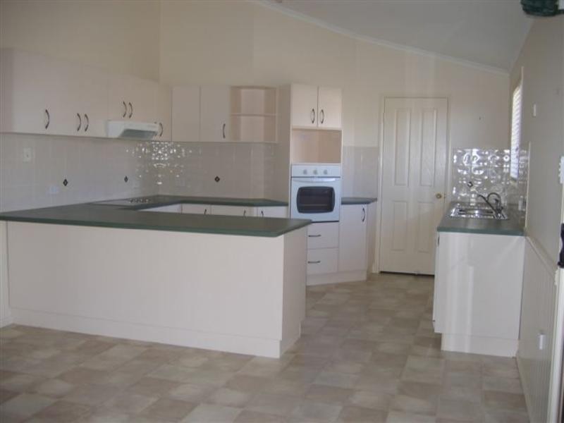 32 Highland Park Road, Meringandan West QLD 4352