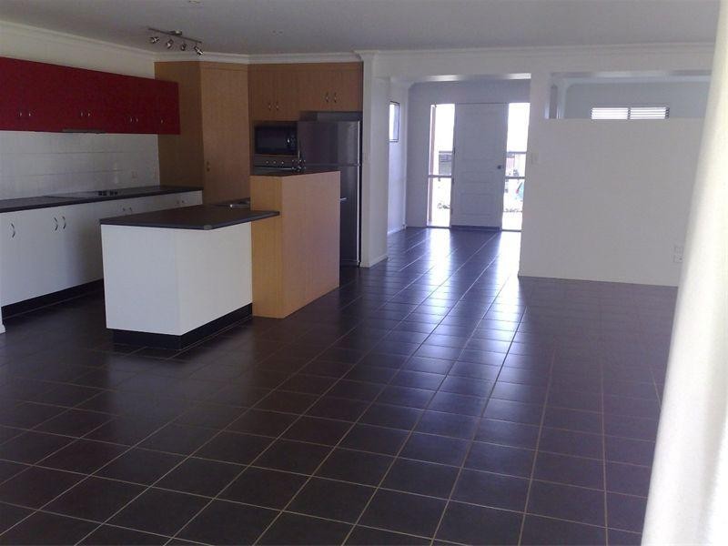 1 Garvan Court, Highfields QLD 4352
