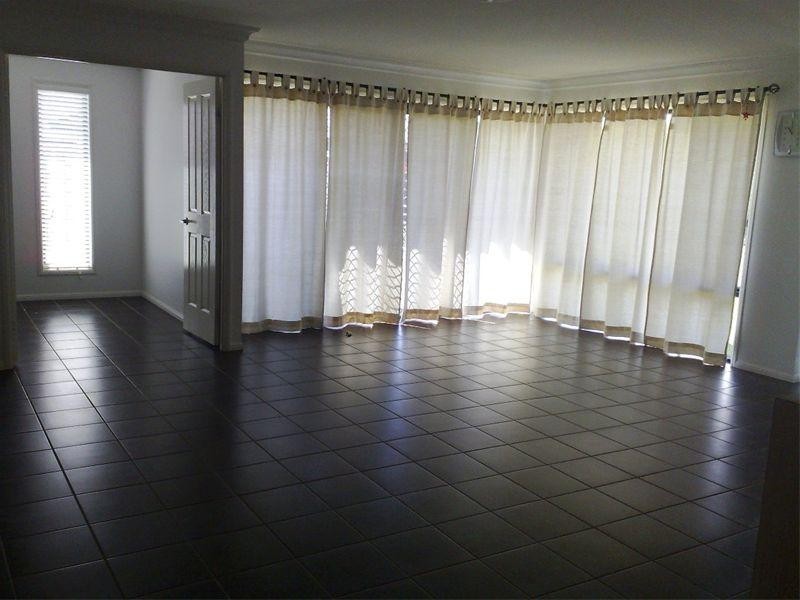 1 Garvan Court, Highfields QLD 4352