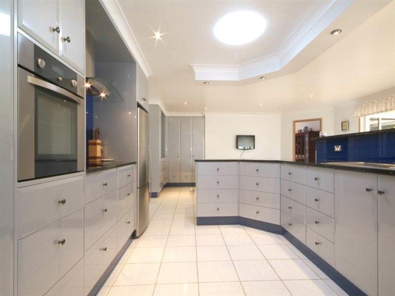 1 Hull Court, Highfields QLD 4352