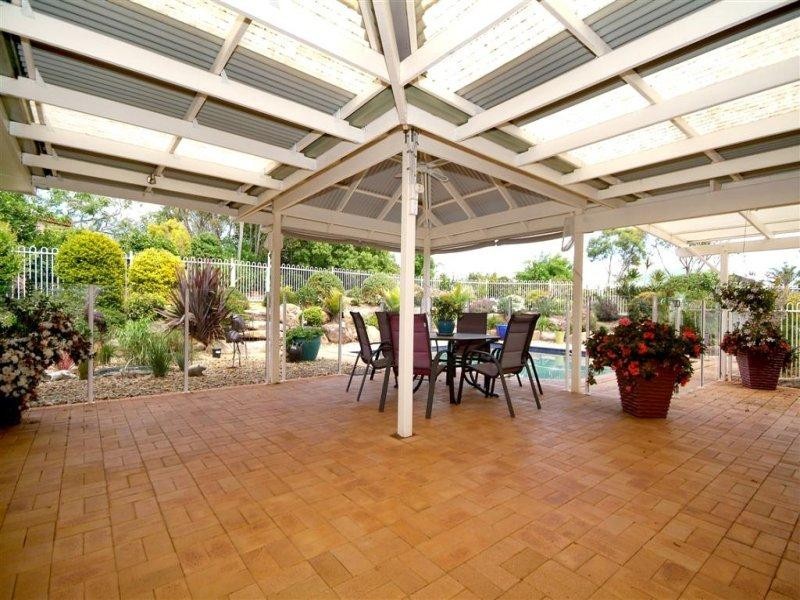 1 Hull Court, Highfields QLD 4352