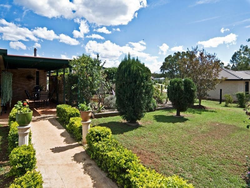 7 Highland Park Road, Meringandan QLD 4352