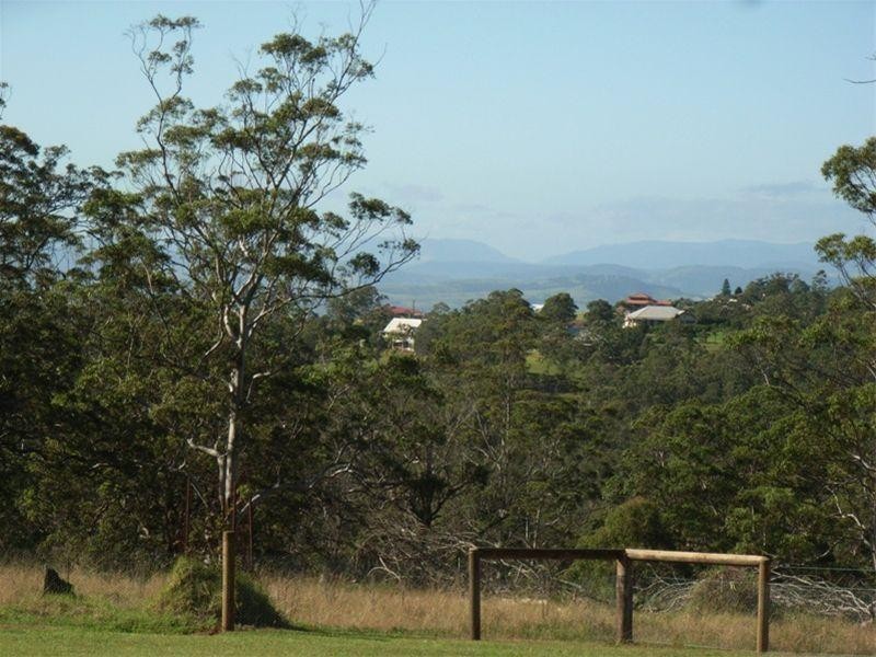 11 Bradys Road, Highfields QLD 4352