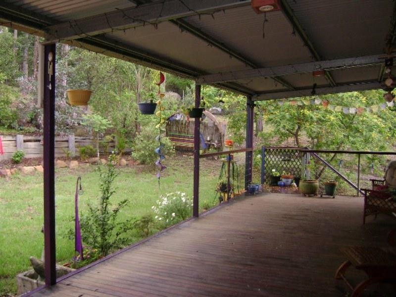 18 Clive Crescent, Withcott QLD 4352