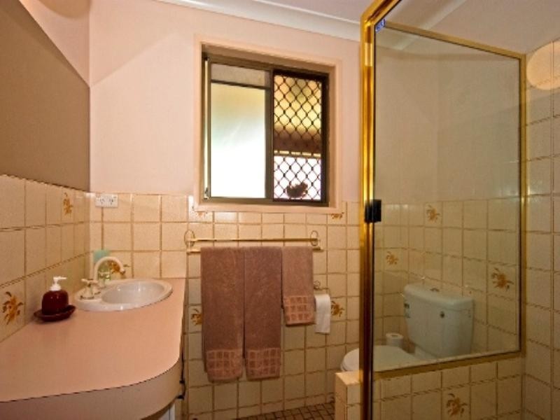 19 Blue Meadow Court, Blue Mountain Heights QLD 4350