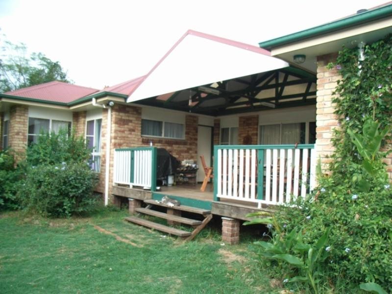 25 Granada Drive, Highfields QLD 4352