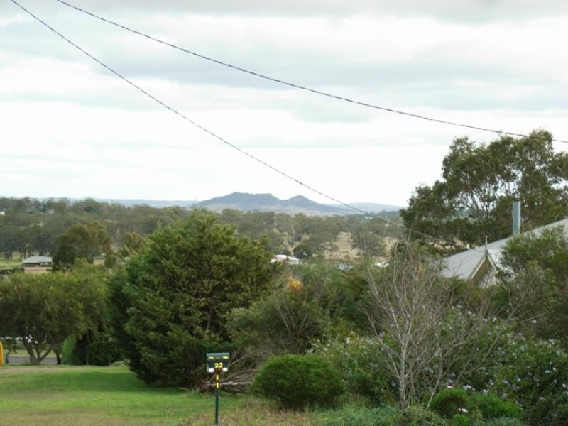 25 Granada Drive, Highfields QLD 4352