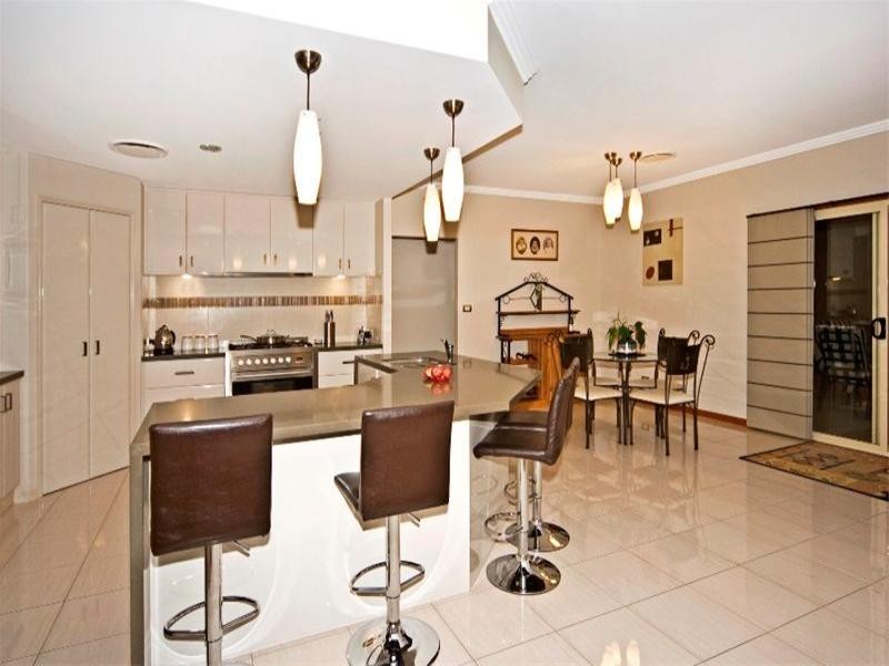 25 Nioka Drive, Highfields QLD 4352