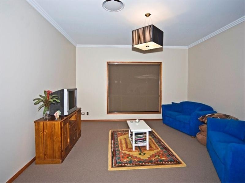 25 Nioka Drive, Highfields QLD 4352