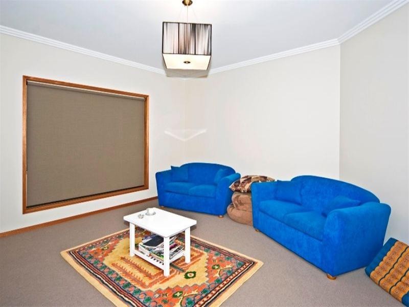 25 Nioka Drive, Highfields QLD 4352