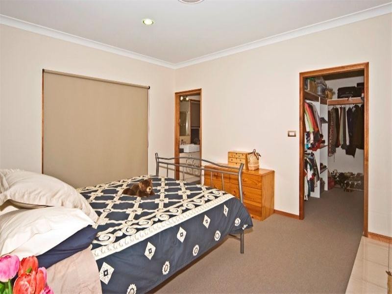 25 Nioka Drive, Highfields QLD 4352