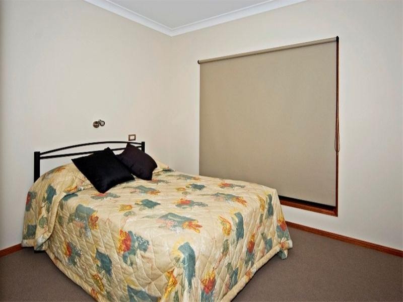 25 Nioka Drive, Highfields QLD 4352