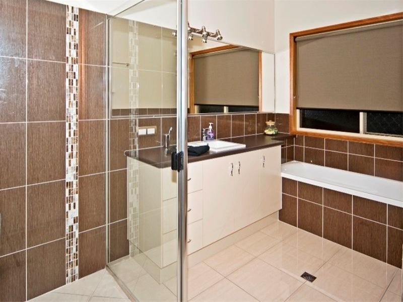 25 Nioka Drive, Highfields QLD 4352