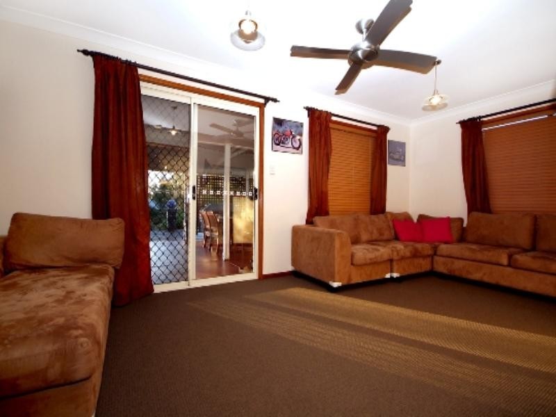 10 Lorikeet Street, Highfields QLD 4352