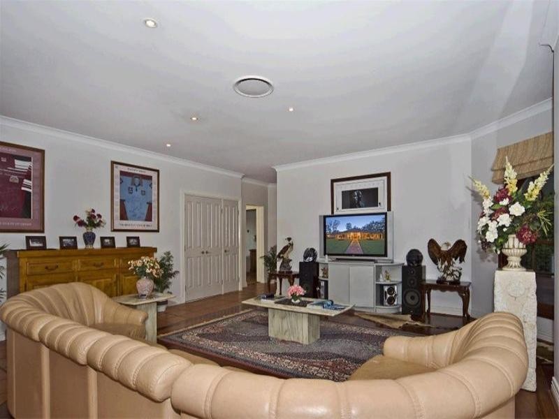 7 Tara Court, Highfields QLD 4352