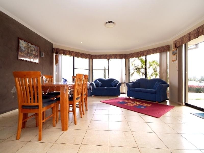 11 Cole Drive, Highfields QLD 4352