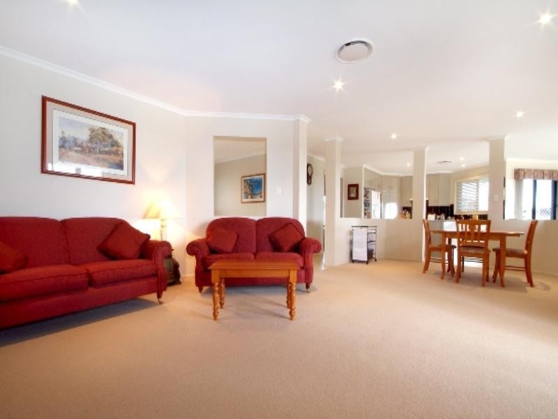 11 Cole Drive, Highfields QLD 4352