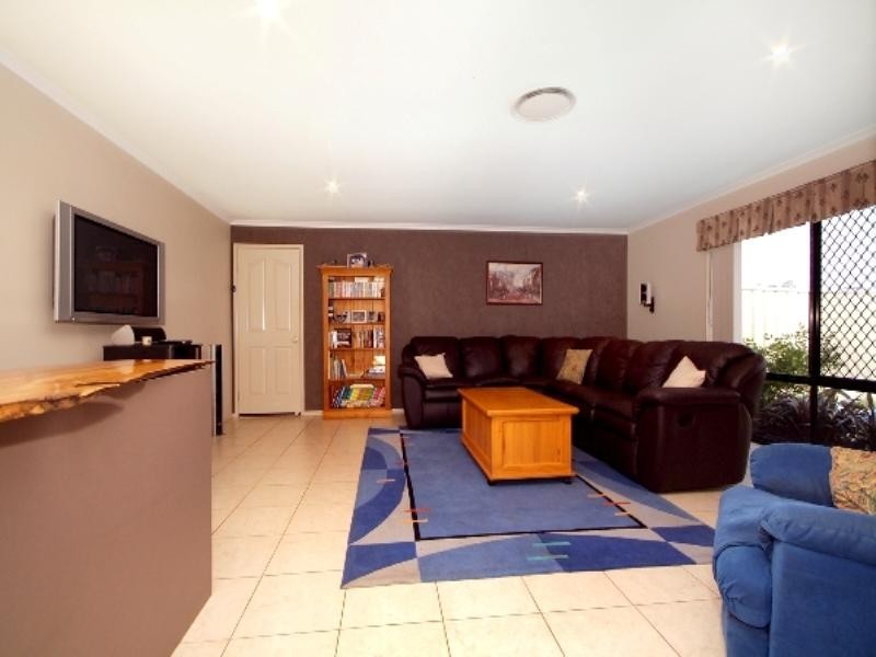 11 Cole Drive, Highfields QLD 4352