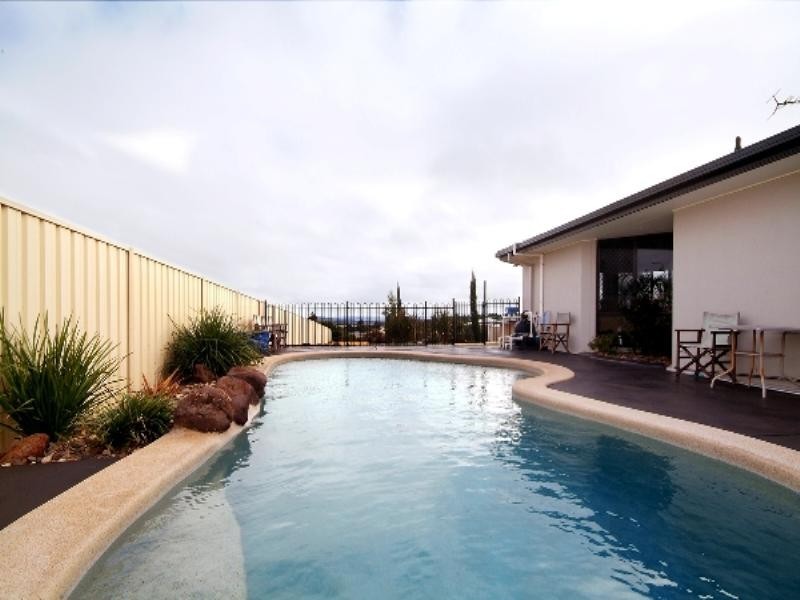 11 Cole Drive, Highfields QLD 4352