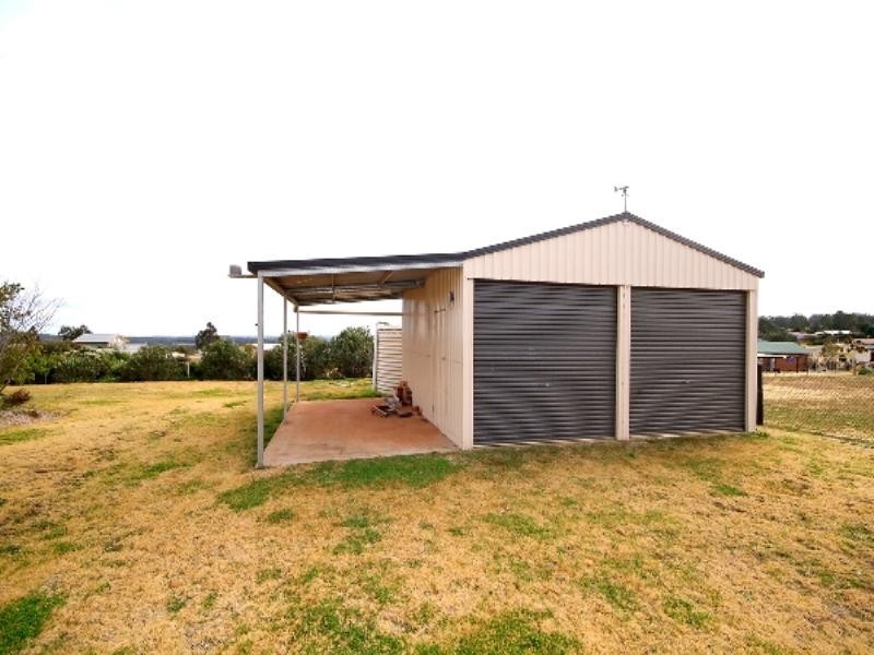 11 Cole Drive, Highfields QLD 4352