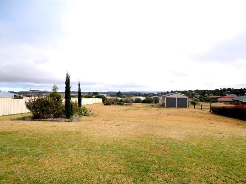 11 Cole Drive, Highfields QLD 4352