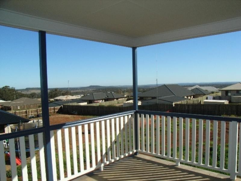 84 Smythe Drive, Highfields QLD 4352