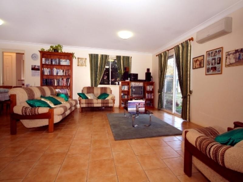 15 Bronwyn Court, Highfields QLD 4352