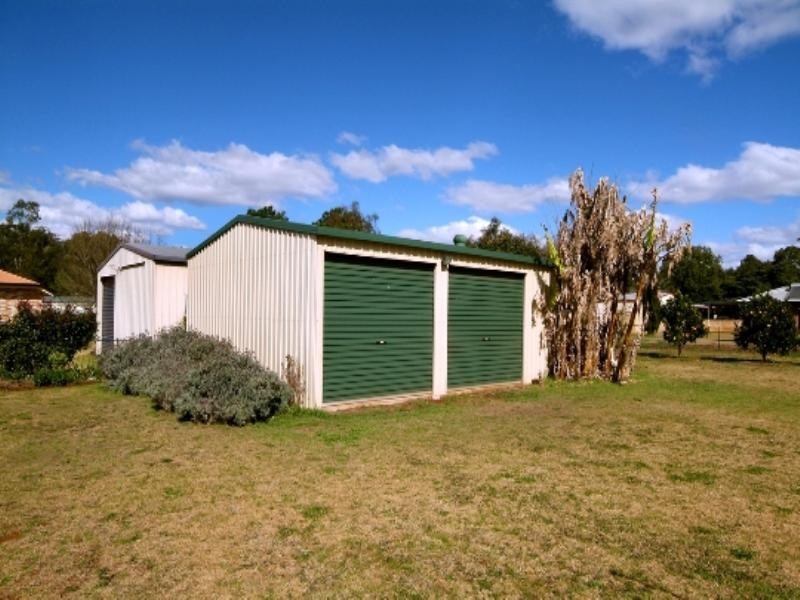 15 Bronwyn Court, Highfields QLD 4352