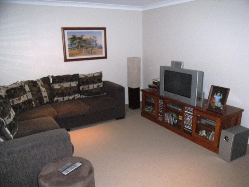 42 Holly Avenue, Highfields QLD 4352