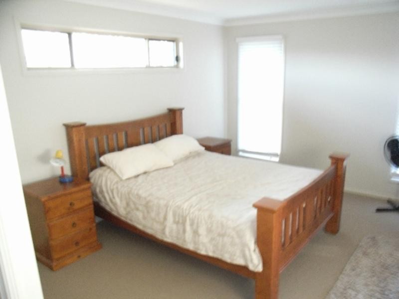 42 Holly Avenue, Highfields QLD 4352