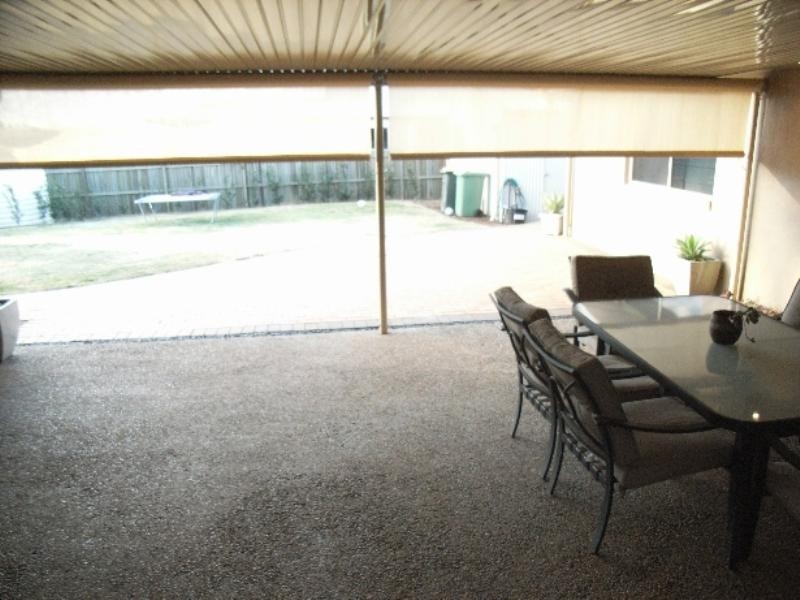 42 Holly Avenue, Highfields QLD 4352