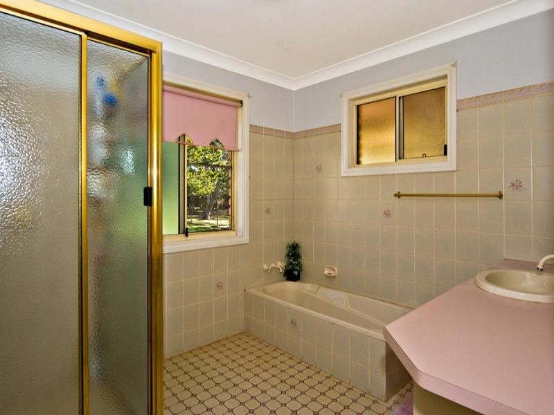 3 Reis Road, Highfields QLD 4352