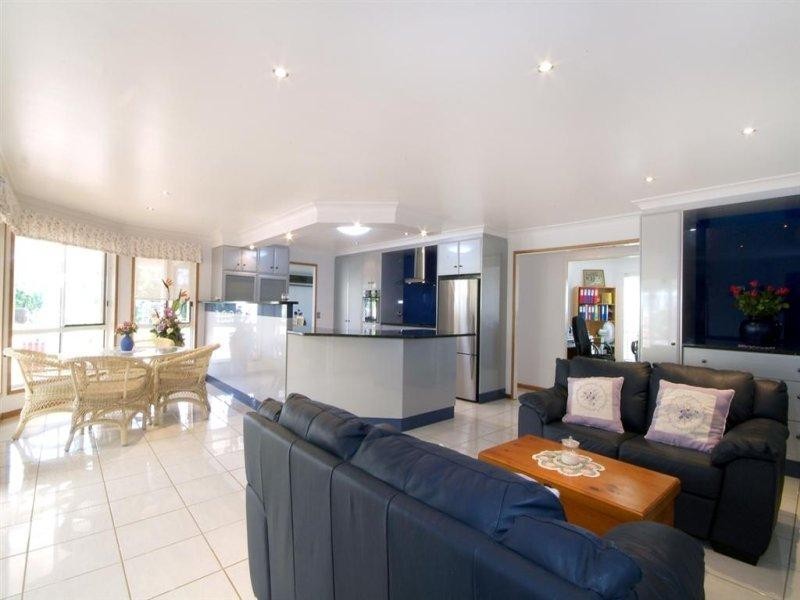 1 Hull Court, Highfields QLD 4352