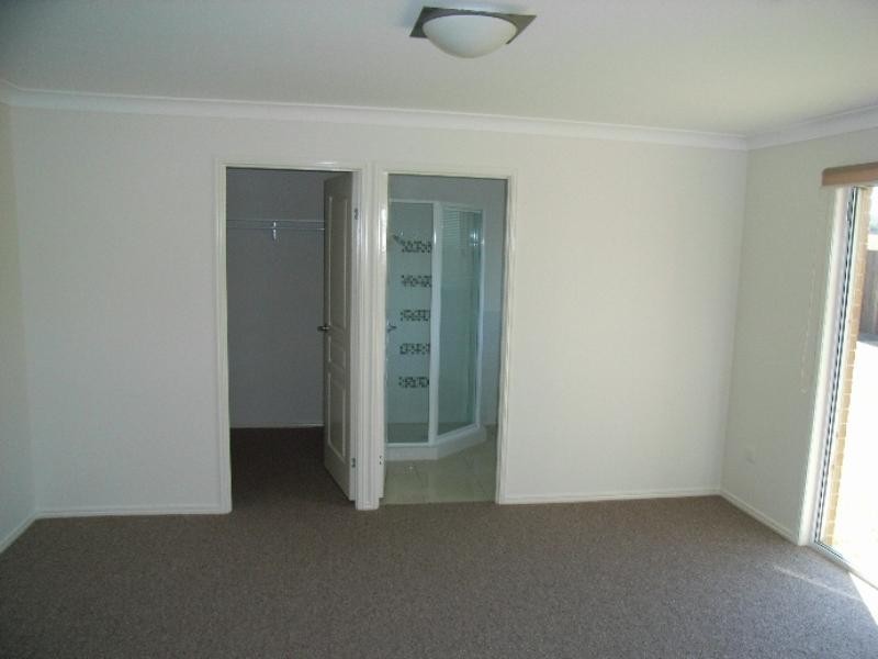 2 Trevean Drive, Highfields QLD 4352