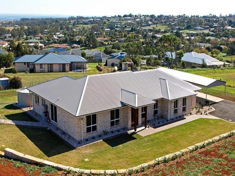 8 Mountview Court, Highfields QLD 4352