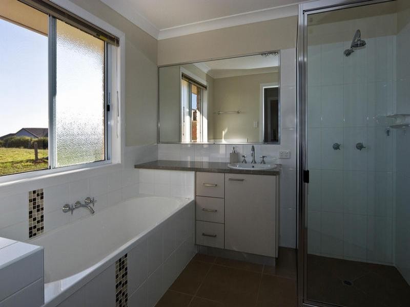 8 Mountview Court, Highfields QLD 4352