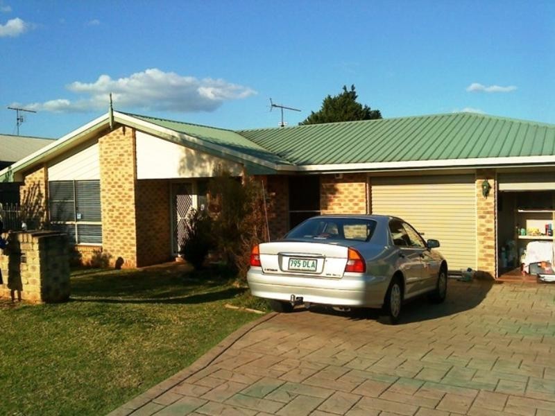 22 Liebke Court, Wilsonton QLD 4350