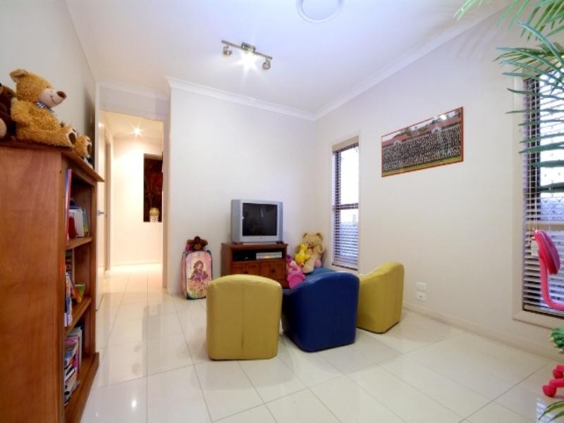 14 Kingfisher Drive, Highfields QLD 4352