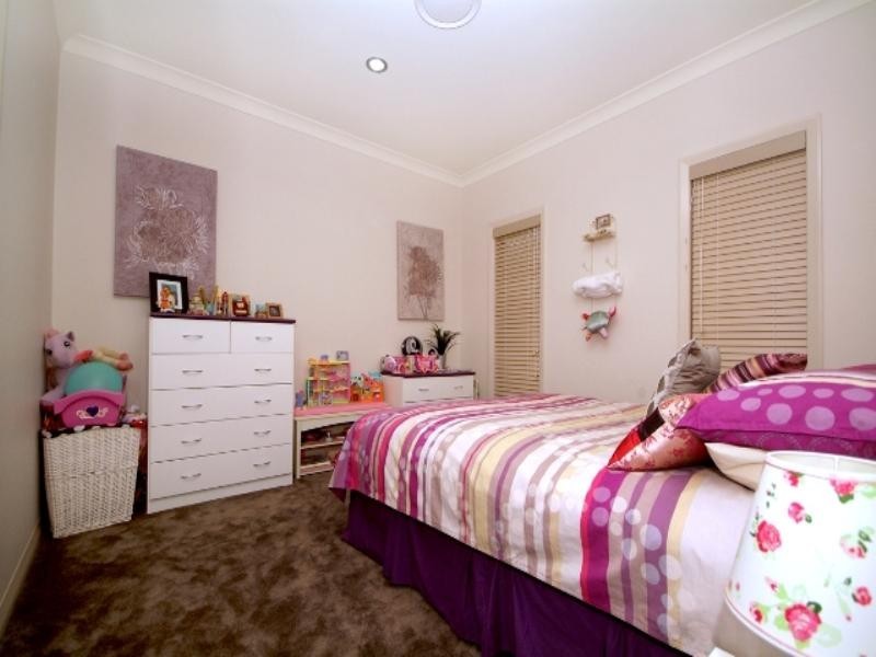 14 Kingfisher Drive, Highfields QLD 4352