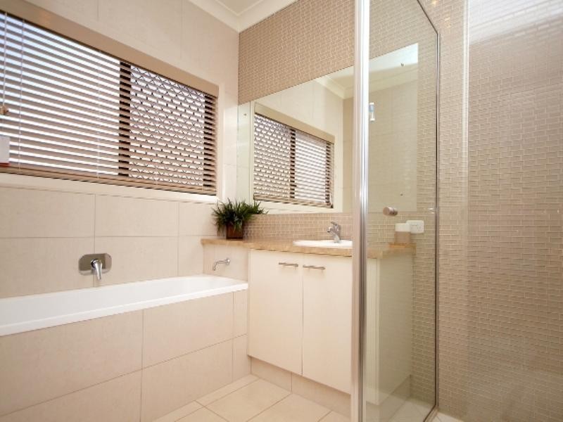 14 Kingfisher Drive, Highfields QLD 4352