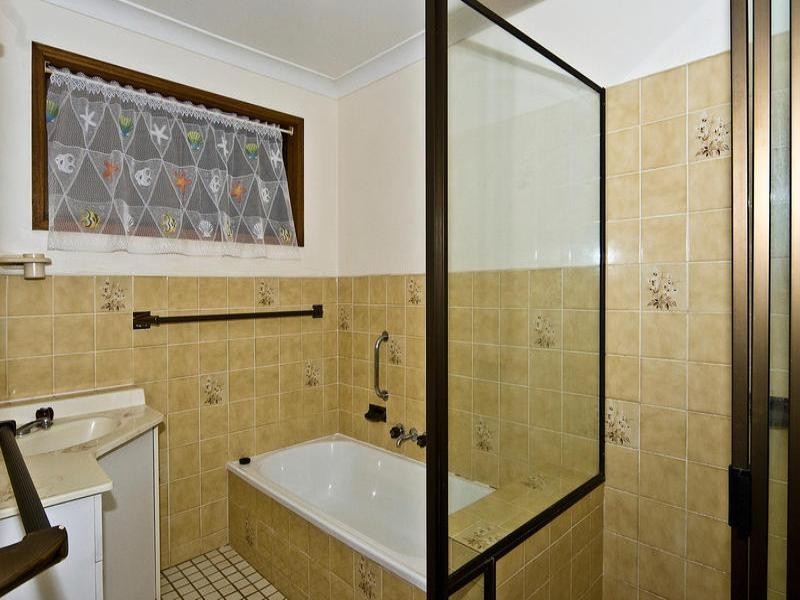 10 Morobe Street, Highfields QLD 4352