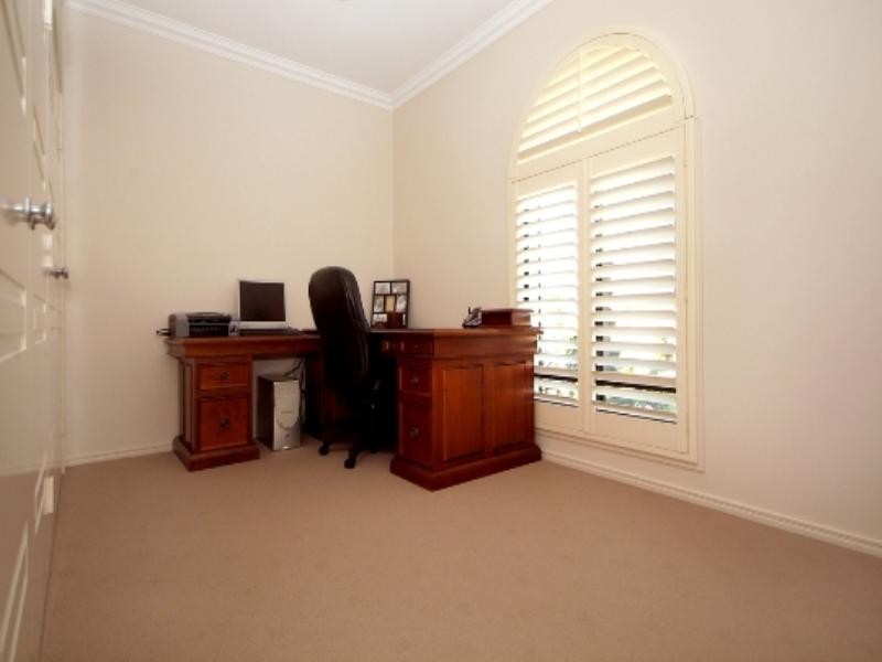 2 Cockatoo Court, Highfields QLD 4352